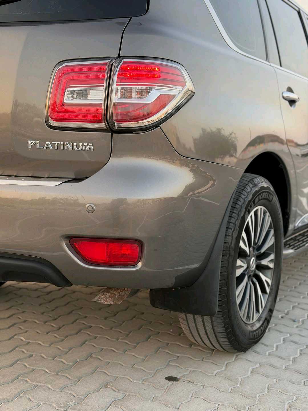 Car Image 2014 NISSAN PATROL Platinum