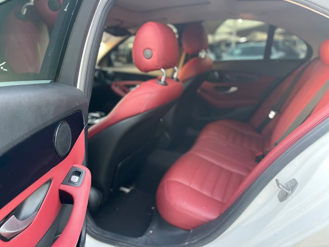 Car Image 2018 MERCEDES C Class 200
