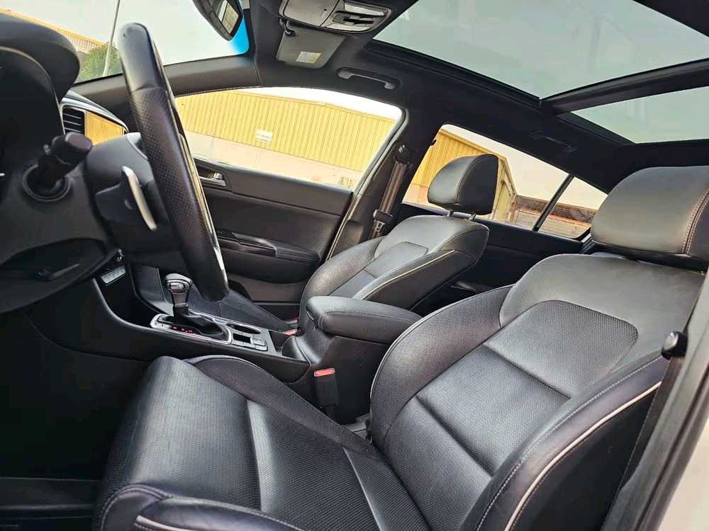 Car Image 2020 KIA SPORTAGE 