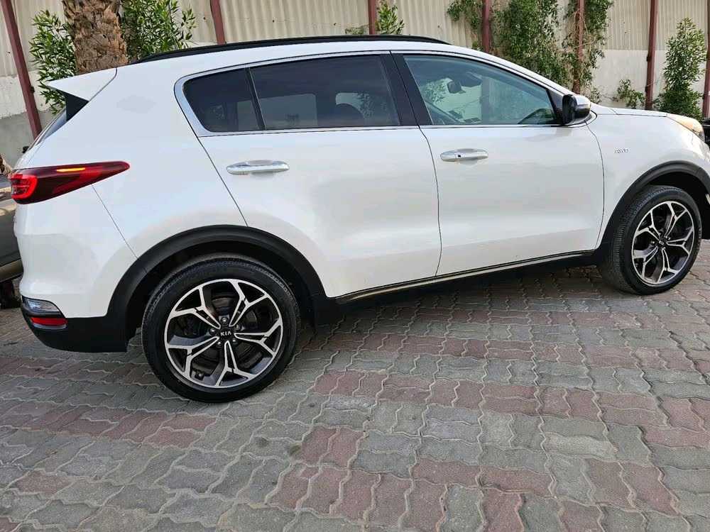 Car Image 2020 KIA SPORTAGE 