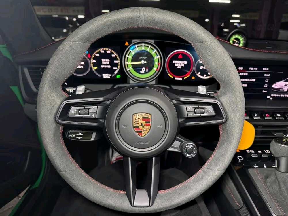 Car Image 2023 PORSCHE 911 