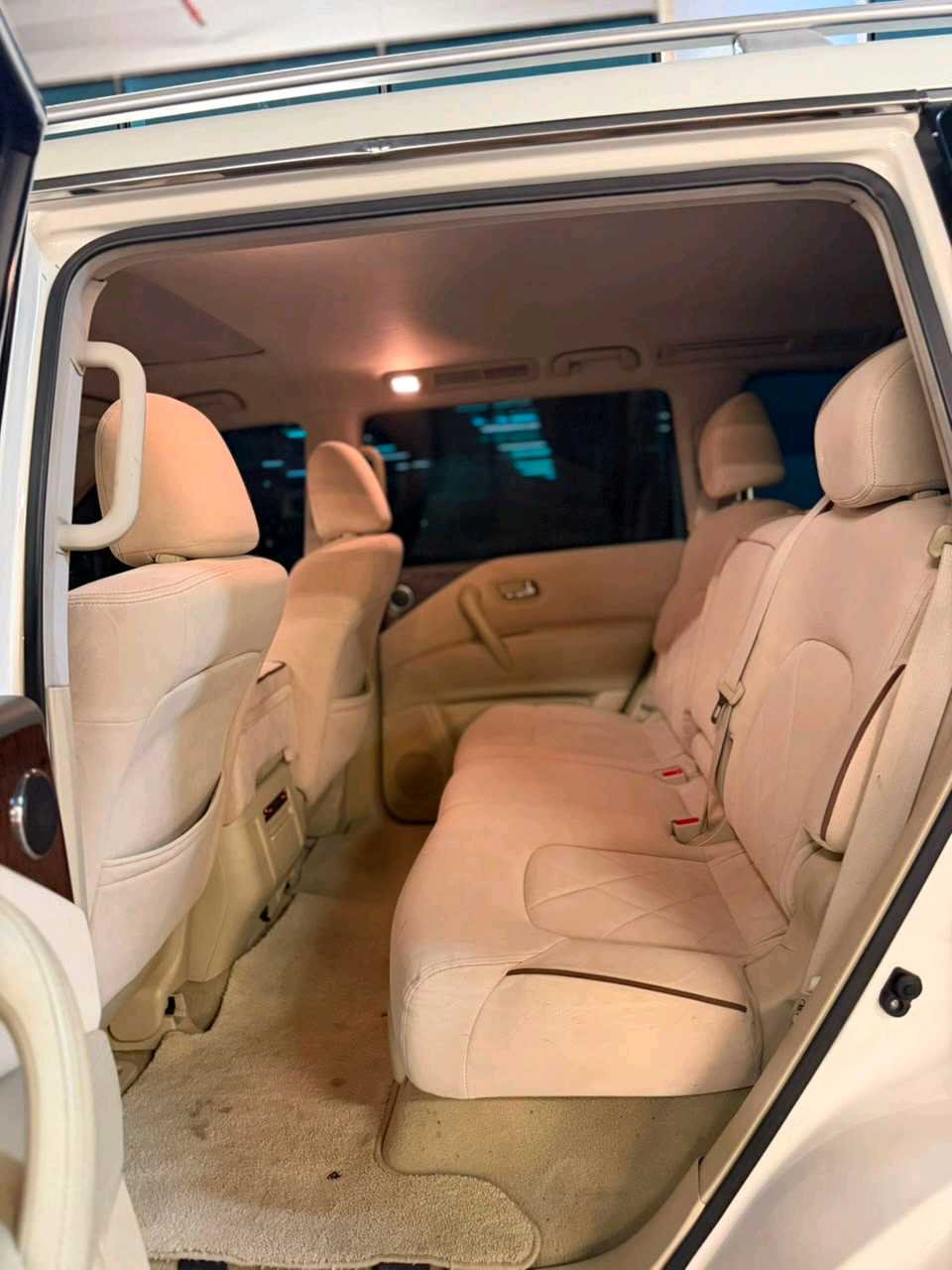 Car Image 2014 NISSAN PATROL LE