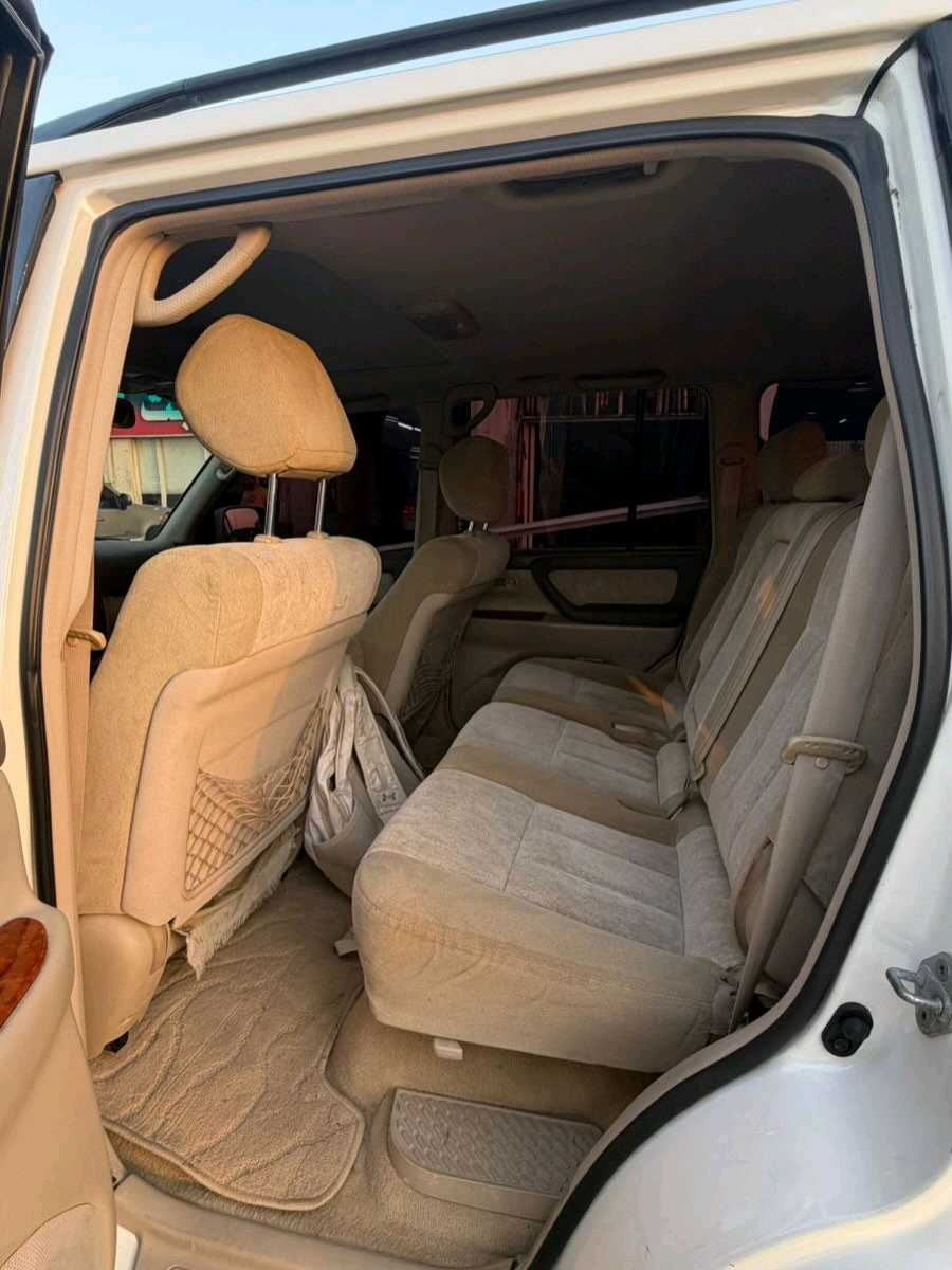 Car Image 2007 TOYOTA LAND CRUISER VX.R