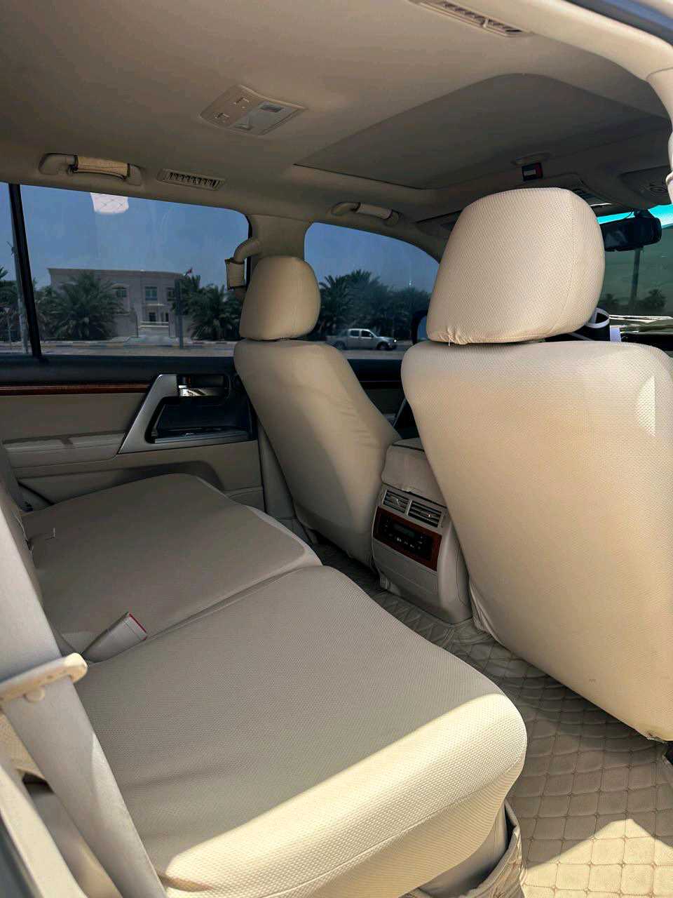 Car Image 2014 TOYOTA LAND CRUISER VX.R