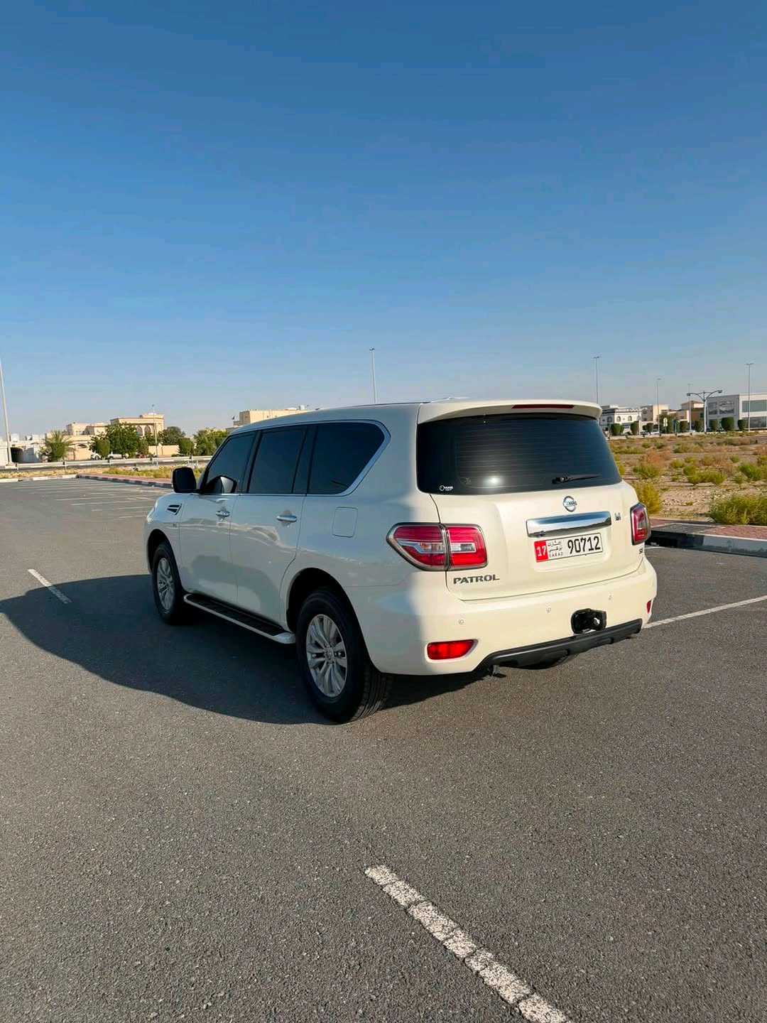 Car Image 2016 NISSAN PATROL XE