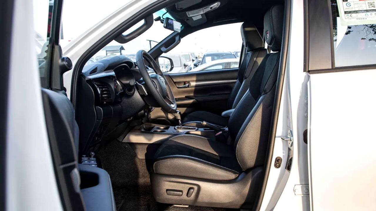 Car Image 2026 TOYOTA HILUX 4.0