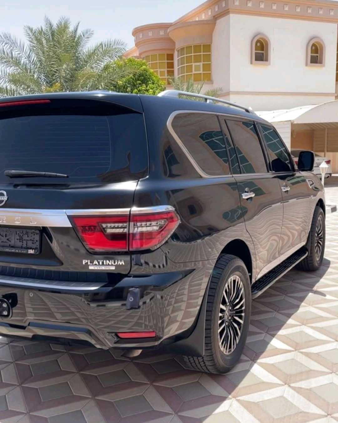 Car Image 2022 NISSAN PATROL Platinum