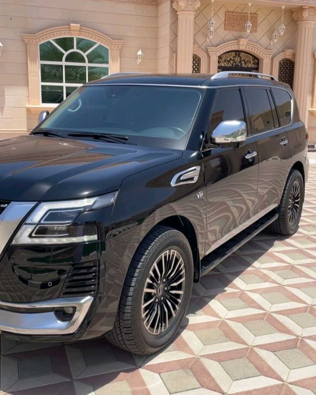 Car Image 2022 NISSAN PATROL Platinum
