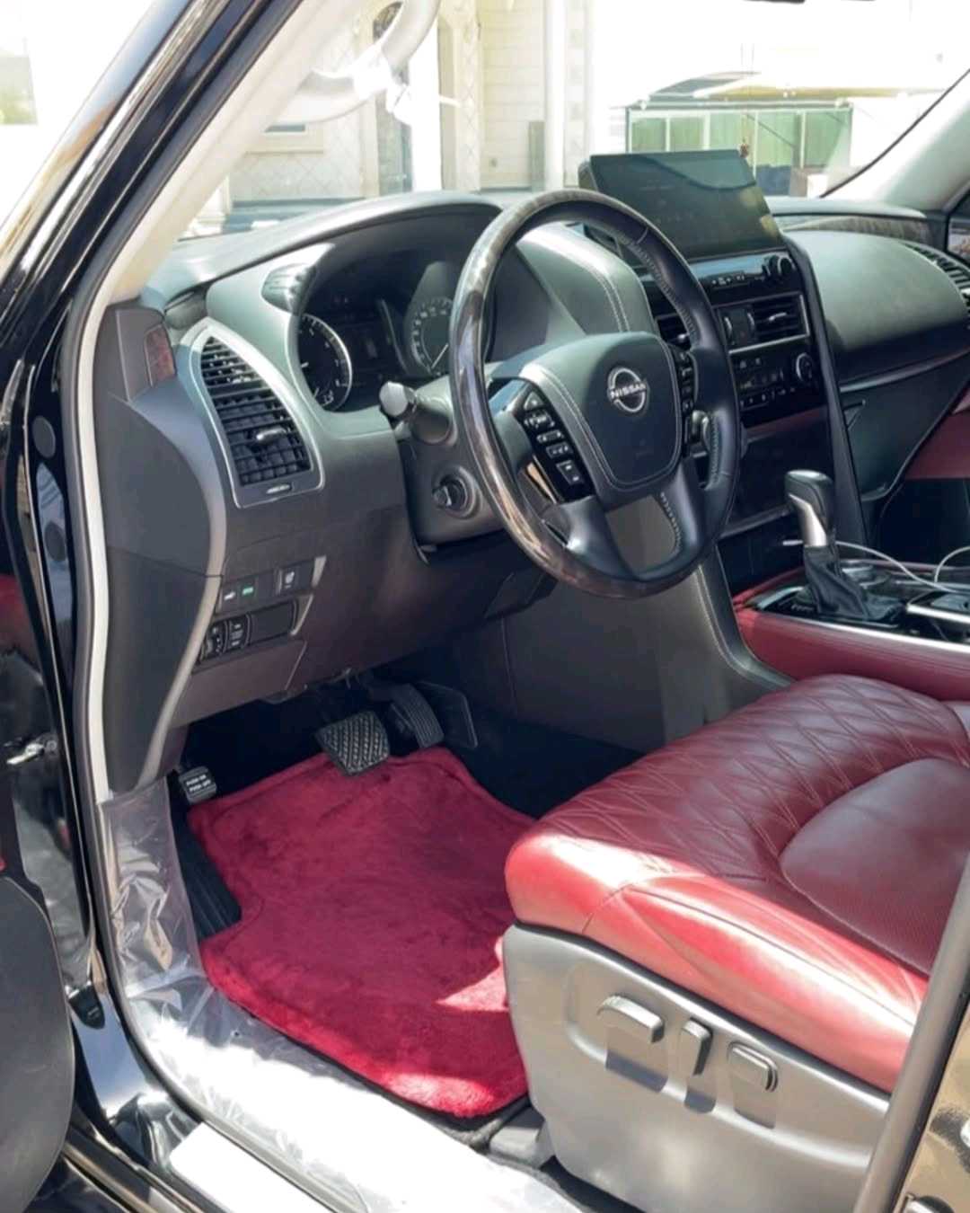 Car Image 2022 NISSAN PATROL Platinum