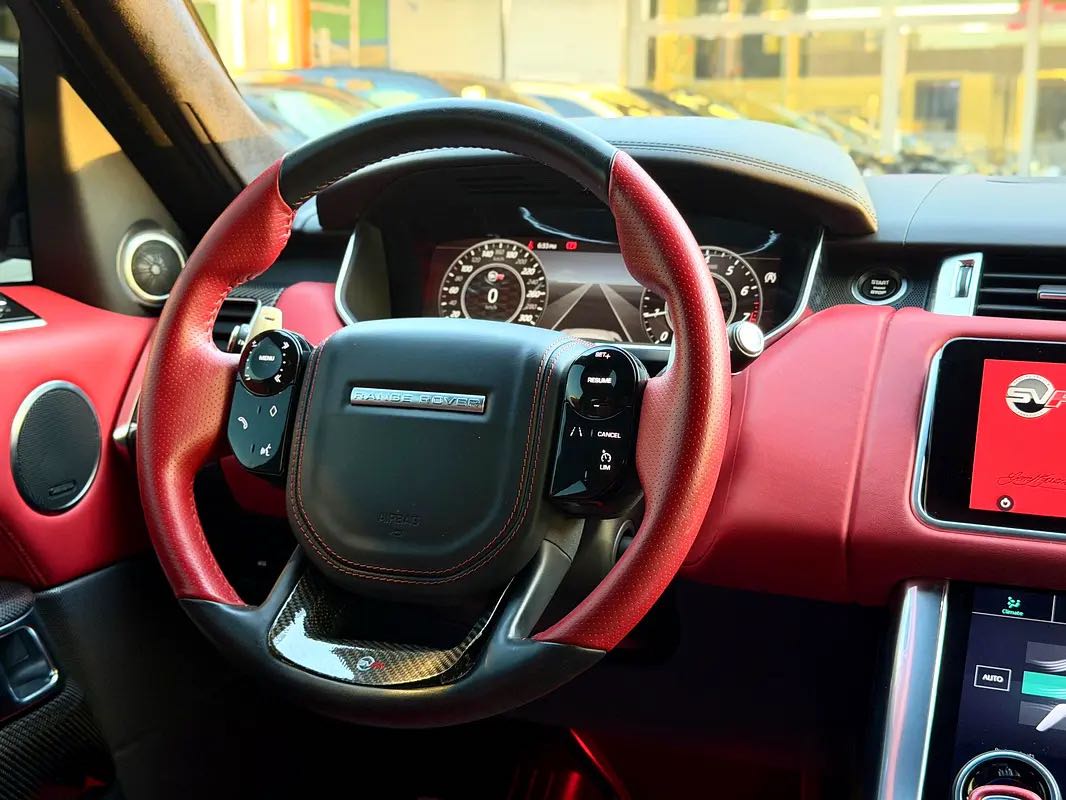 Car Image 2019 LAND ROVER SPORT 