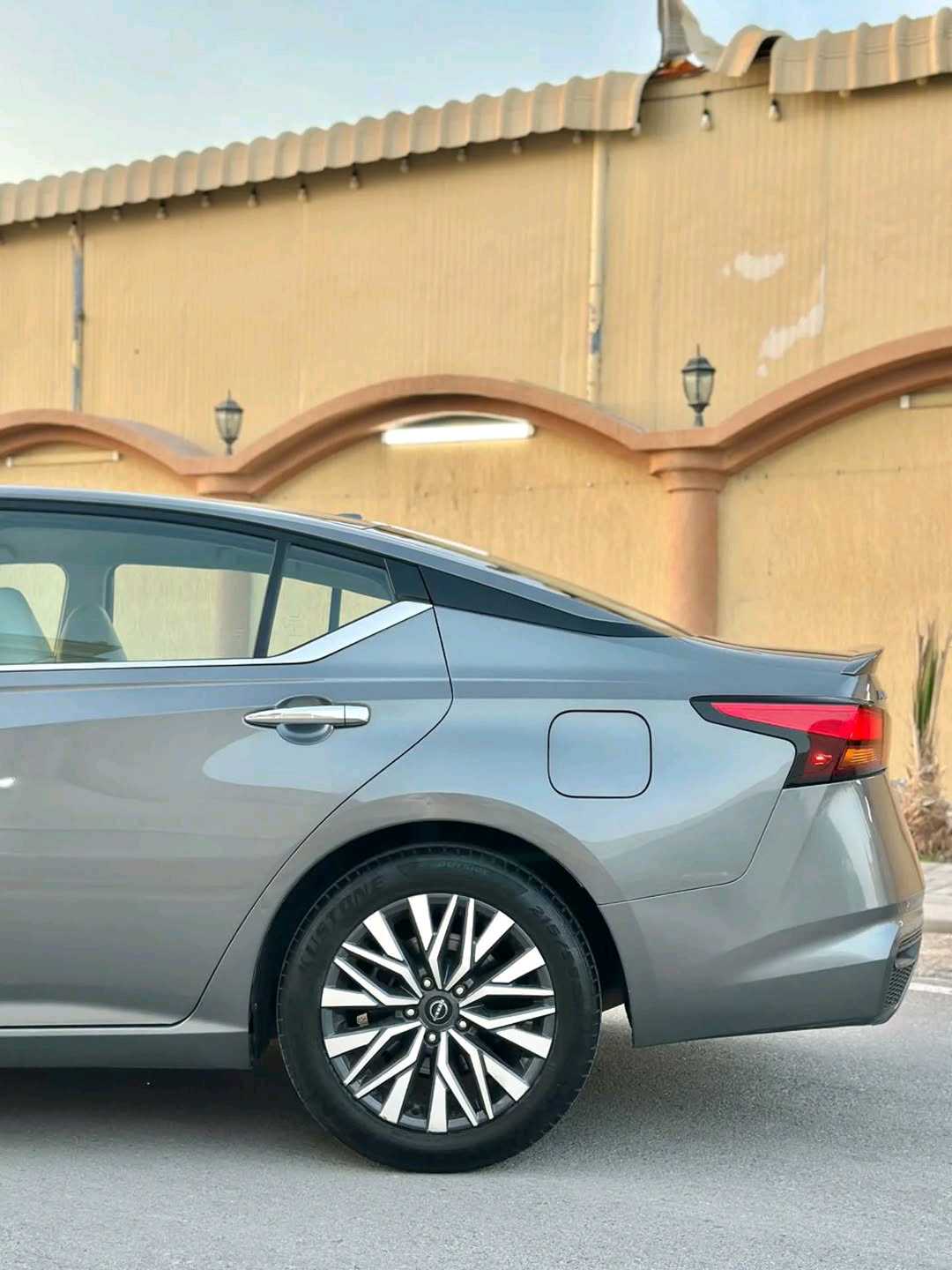 Car Image 2023 NISSAN ALTIMA SV