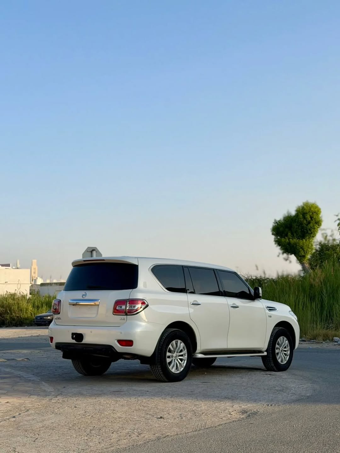 Car Image 2014 NISSAN PATROL SE