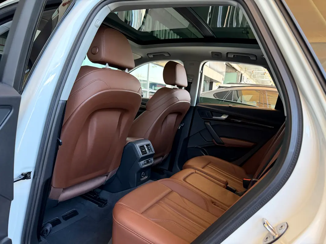 Car Image 2020 AUDI Q5 