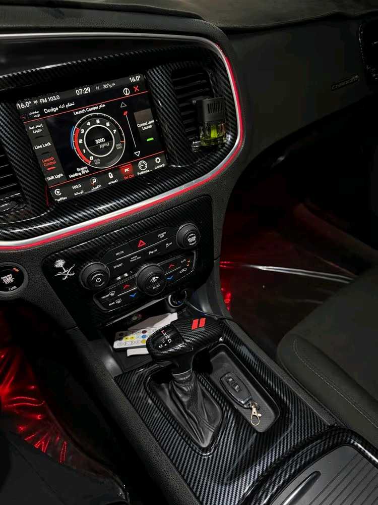 Car Image 2020 DODGE CHARGER R/T