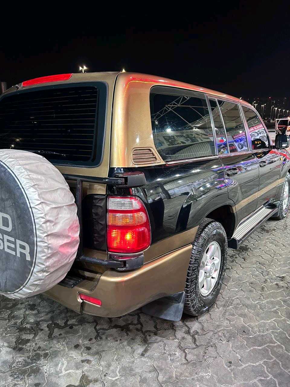 Car Image 1999 TOYOTA LAND CRUISER VX.R