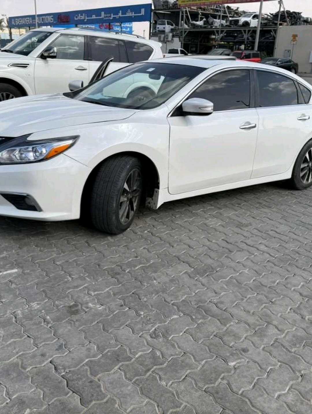 Car Image 2017 NISSAN ALTIMA SL