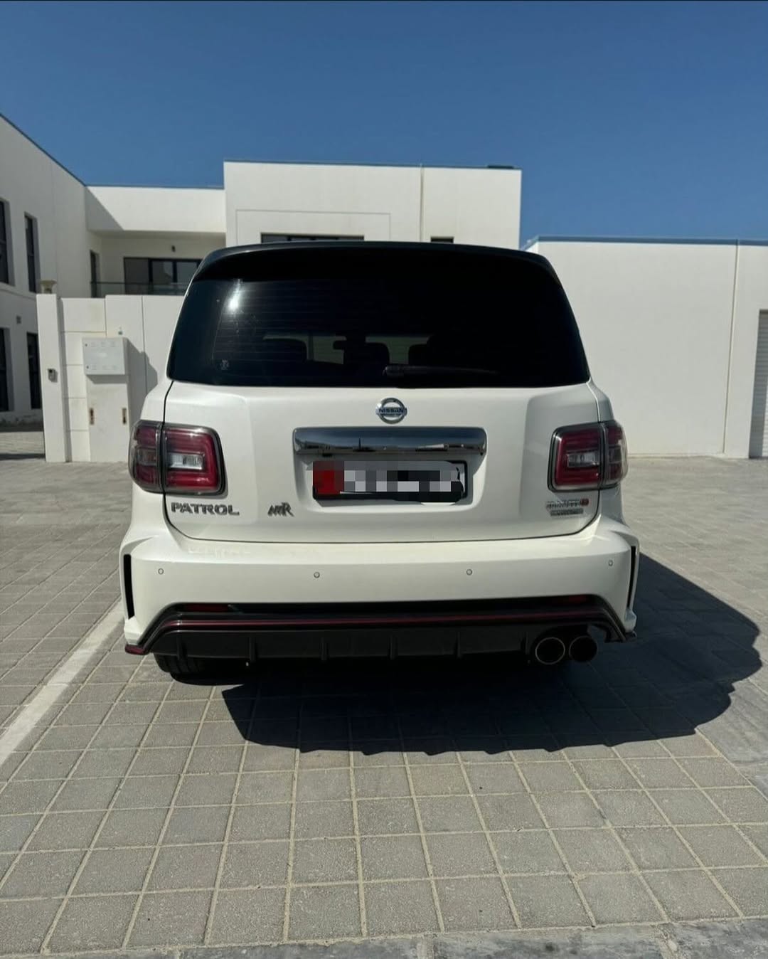 Car Image 2016 NISSAN PATROL Nismo