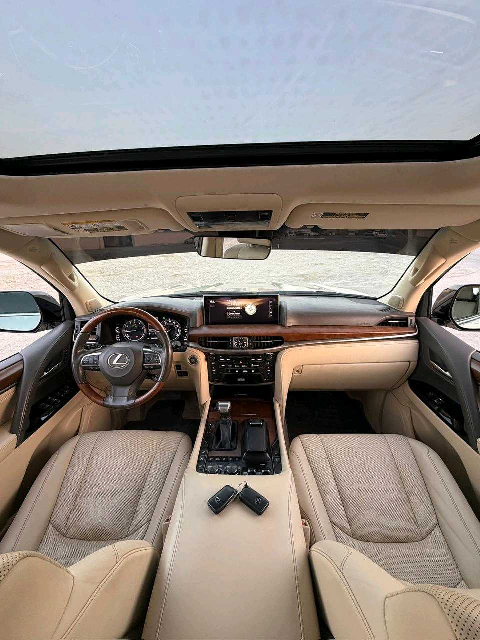Car Image 2016 LEXUS LX 570