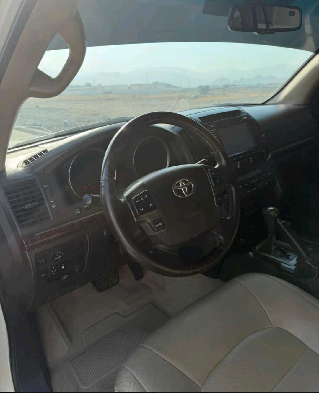 Car Image 2010 TOYOTA LAND CRUISER GX.R