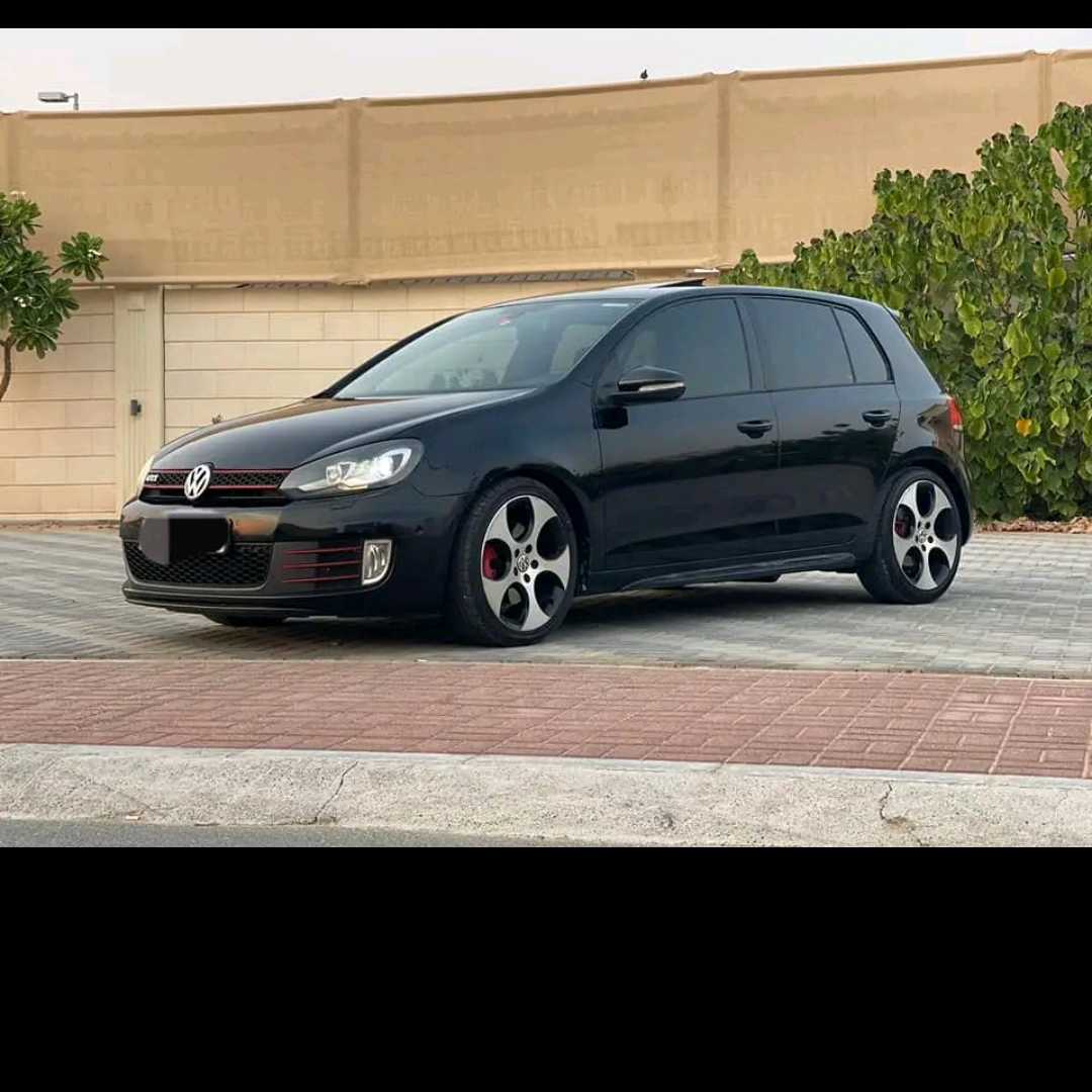 Car Image 2011 VOLKSWAGEN GOLF GTI