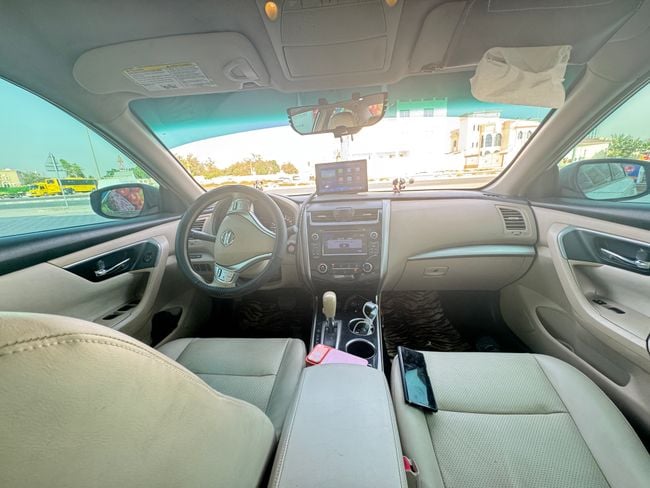 Car Image 2016 NISSAN ALTIMA S