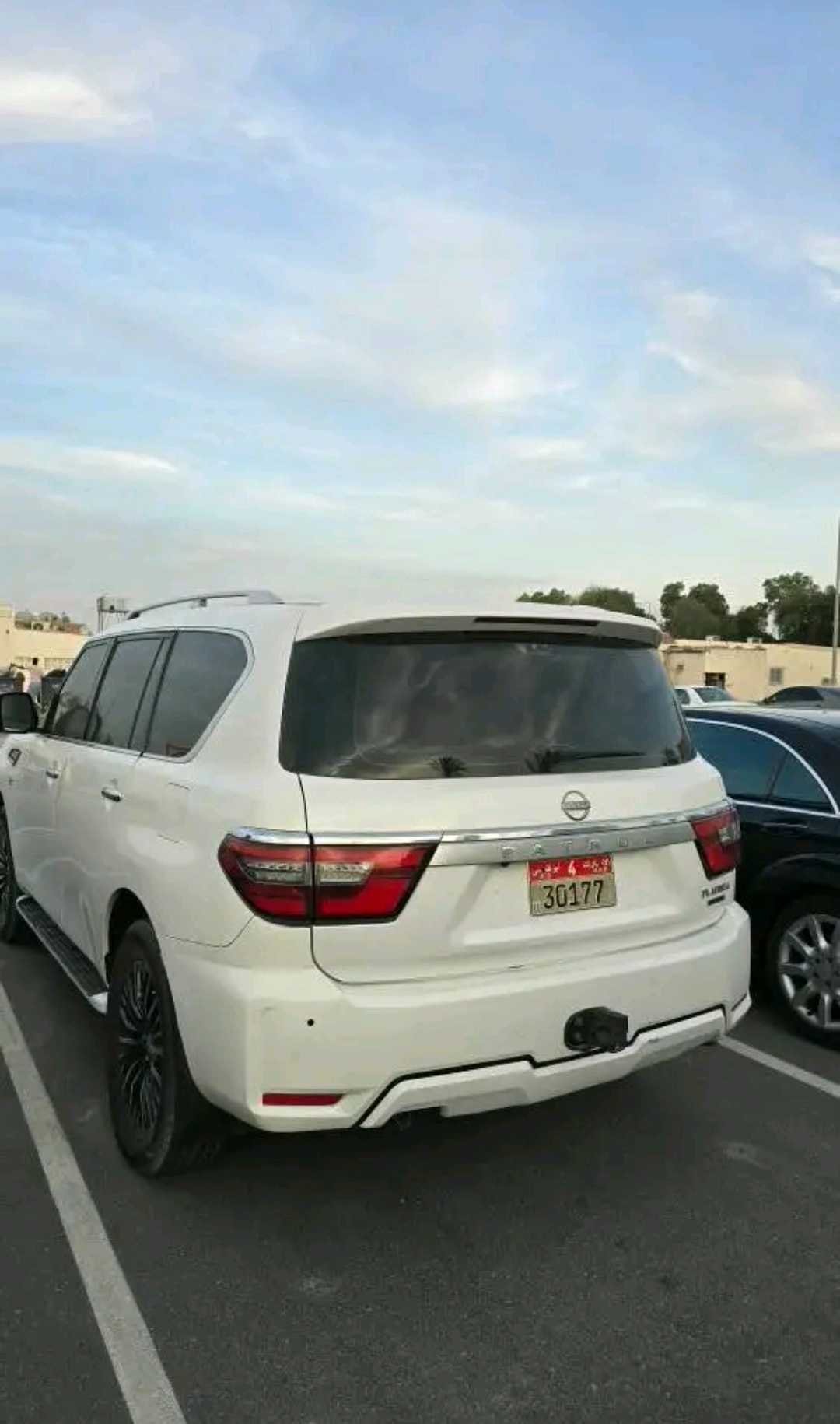Car Image 2016 NISSAN PATROL LE