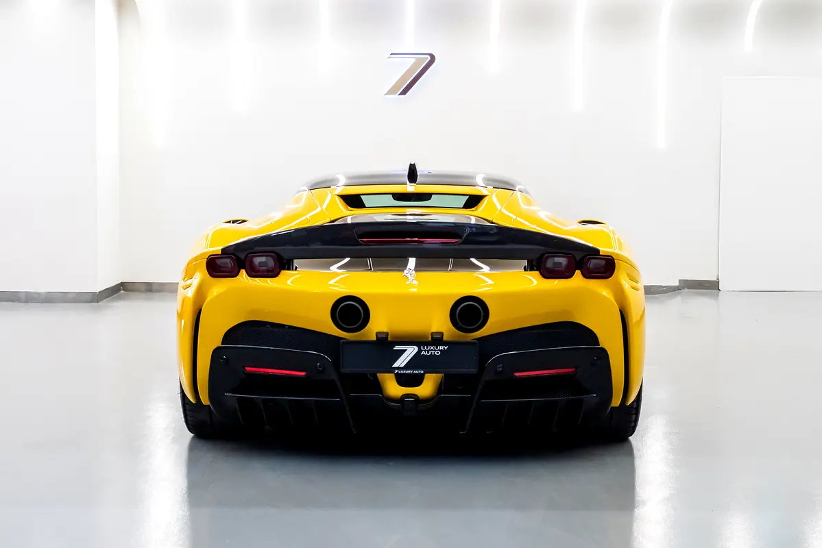 Car Image 2022 FERRARI SF90 