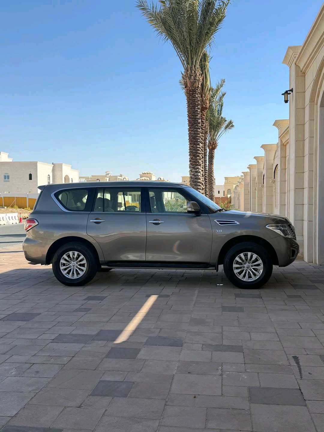Car Image 2014 NISSAN PATROL SE