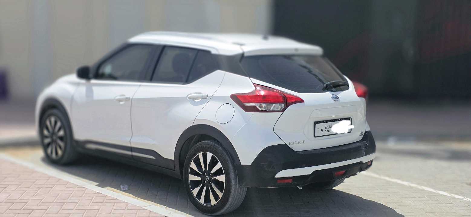 Car Image 2018 NISSAN KICKS 