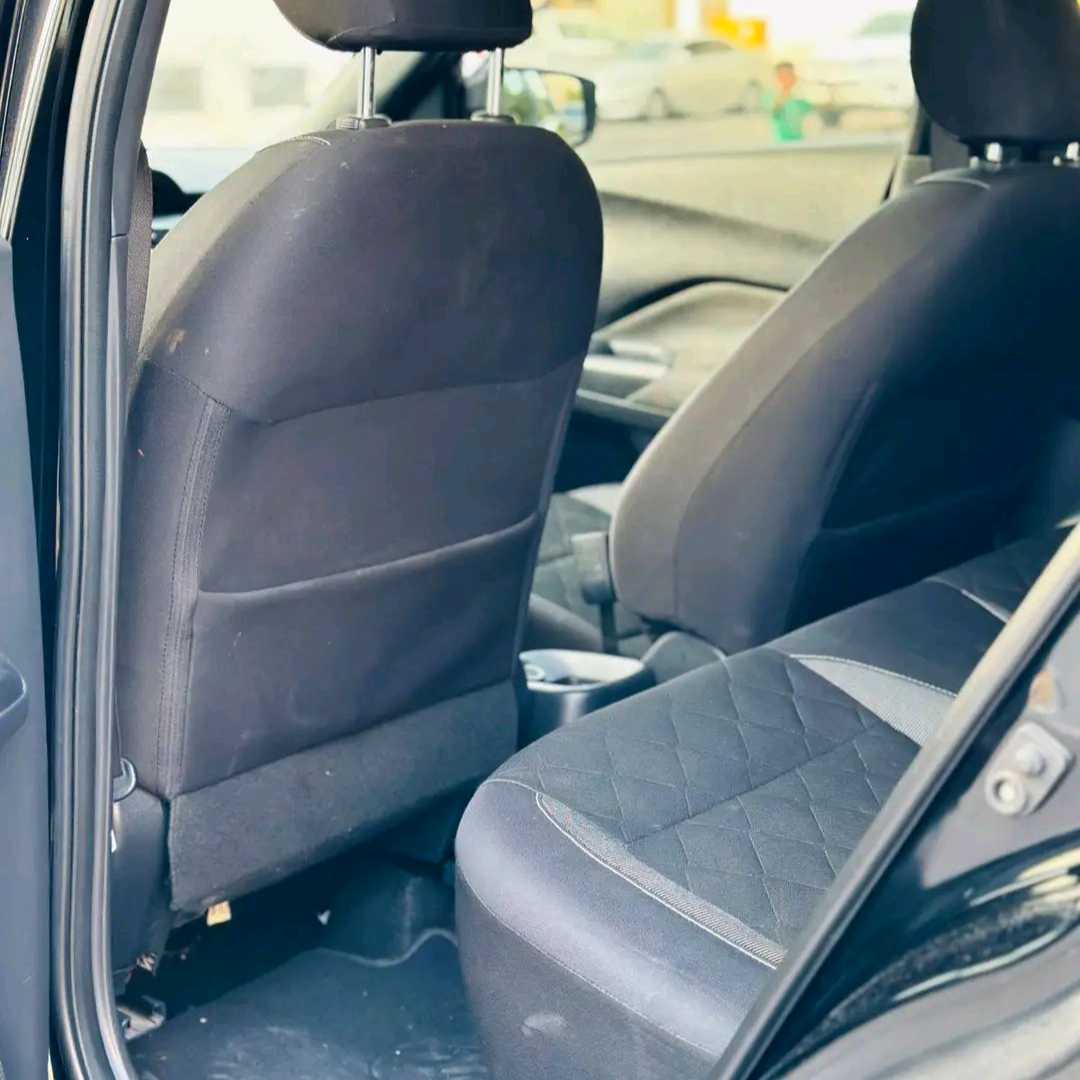 Car Image 2018 NISSAN KICKS 