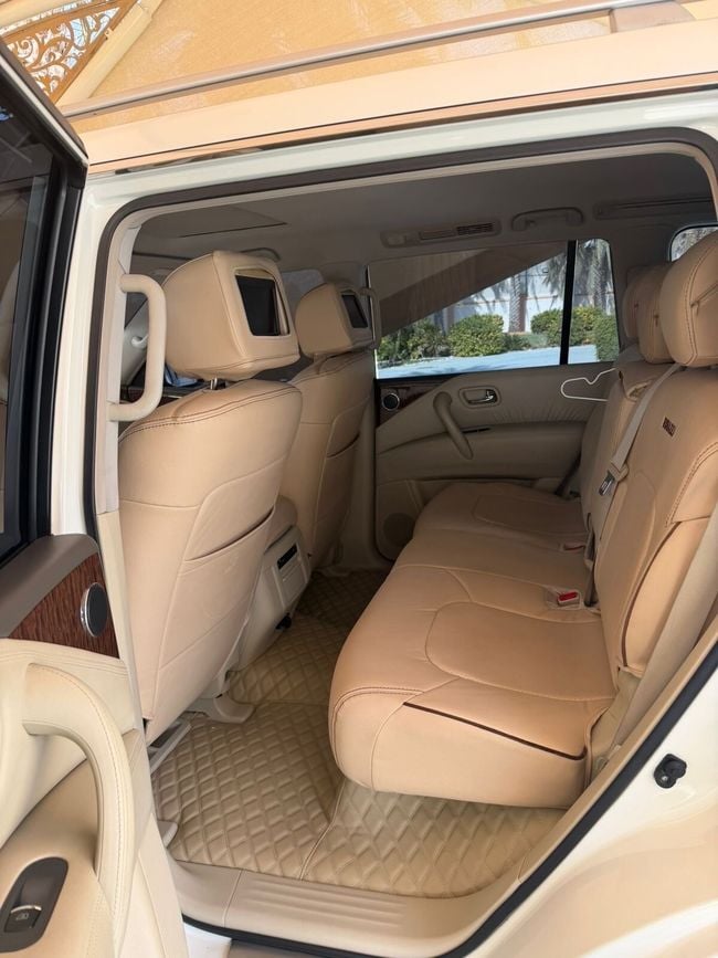 Car Image 2014 NISSAN PATROL Platinum