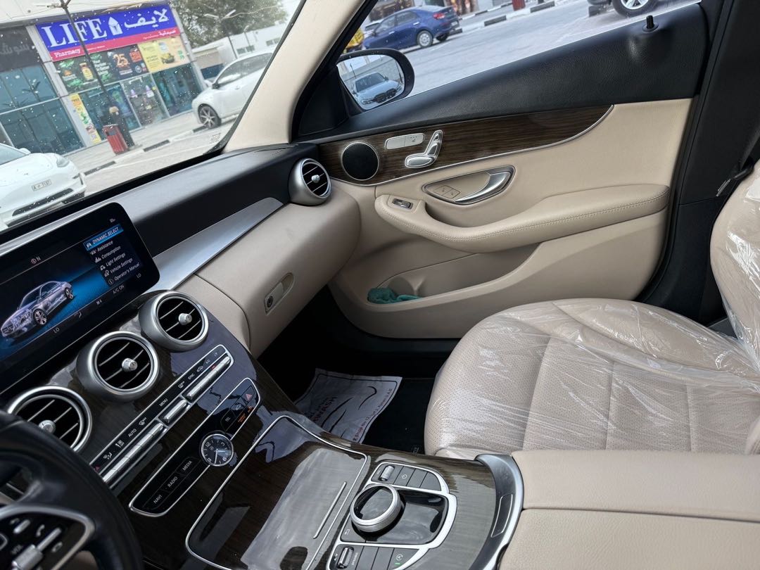 Car Image 2019 MERCEDES C Class 300
