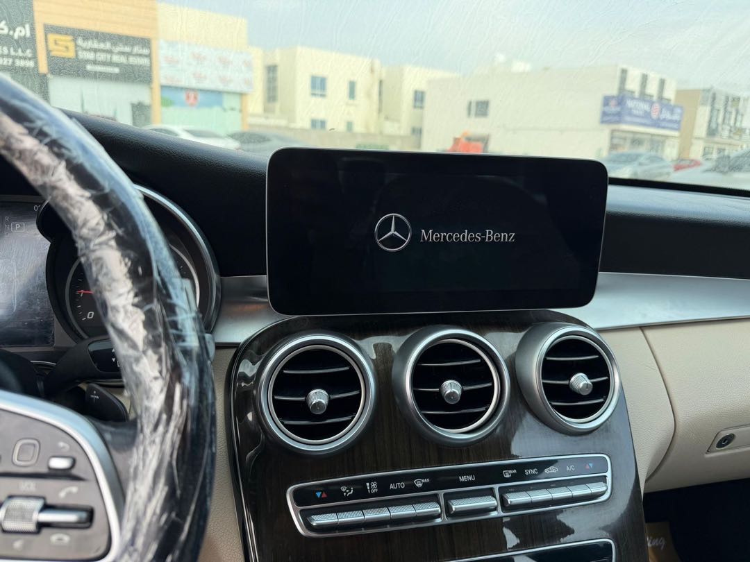 Car Image 2019 MERCEDES C Class 300