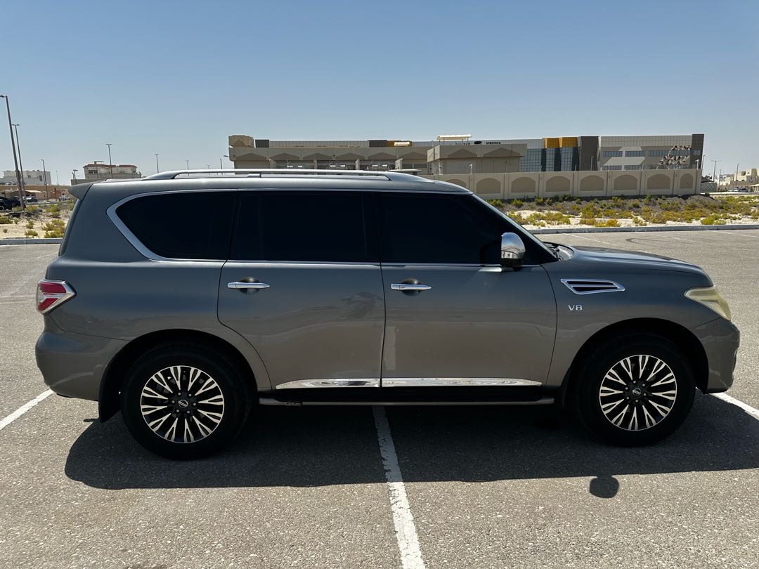 Car Image 2014 NISSAN PATROL Platinum