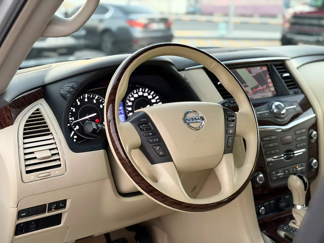 Car Image 2016 NISSAN PATROL Platinum