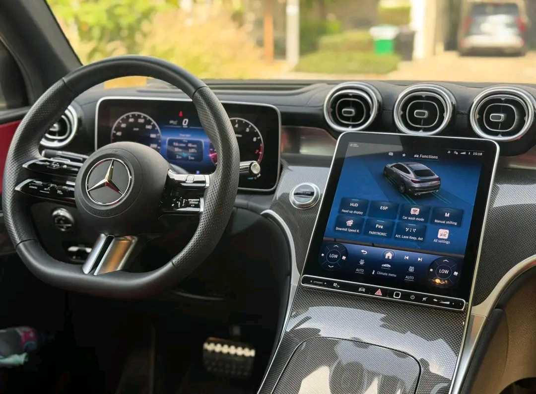 Car Image 2024 MERCEDES GLC CLASS 