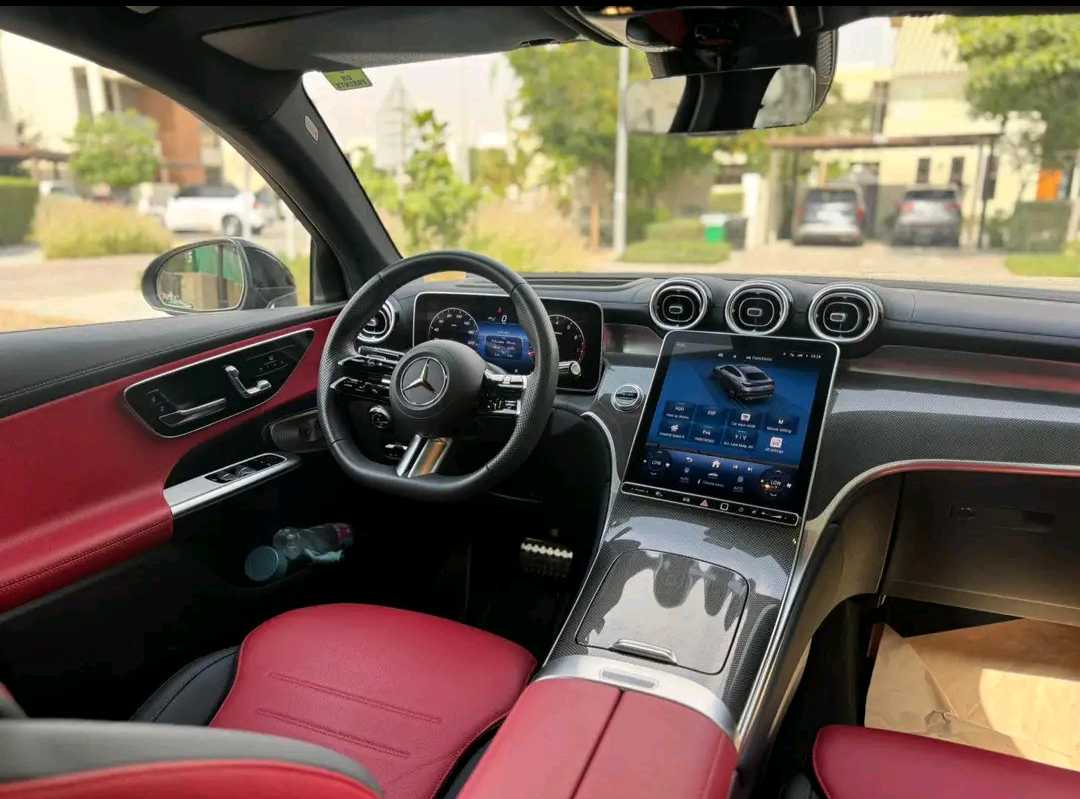 Car Image 2024 MERCEDES GLC CLASS 