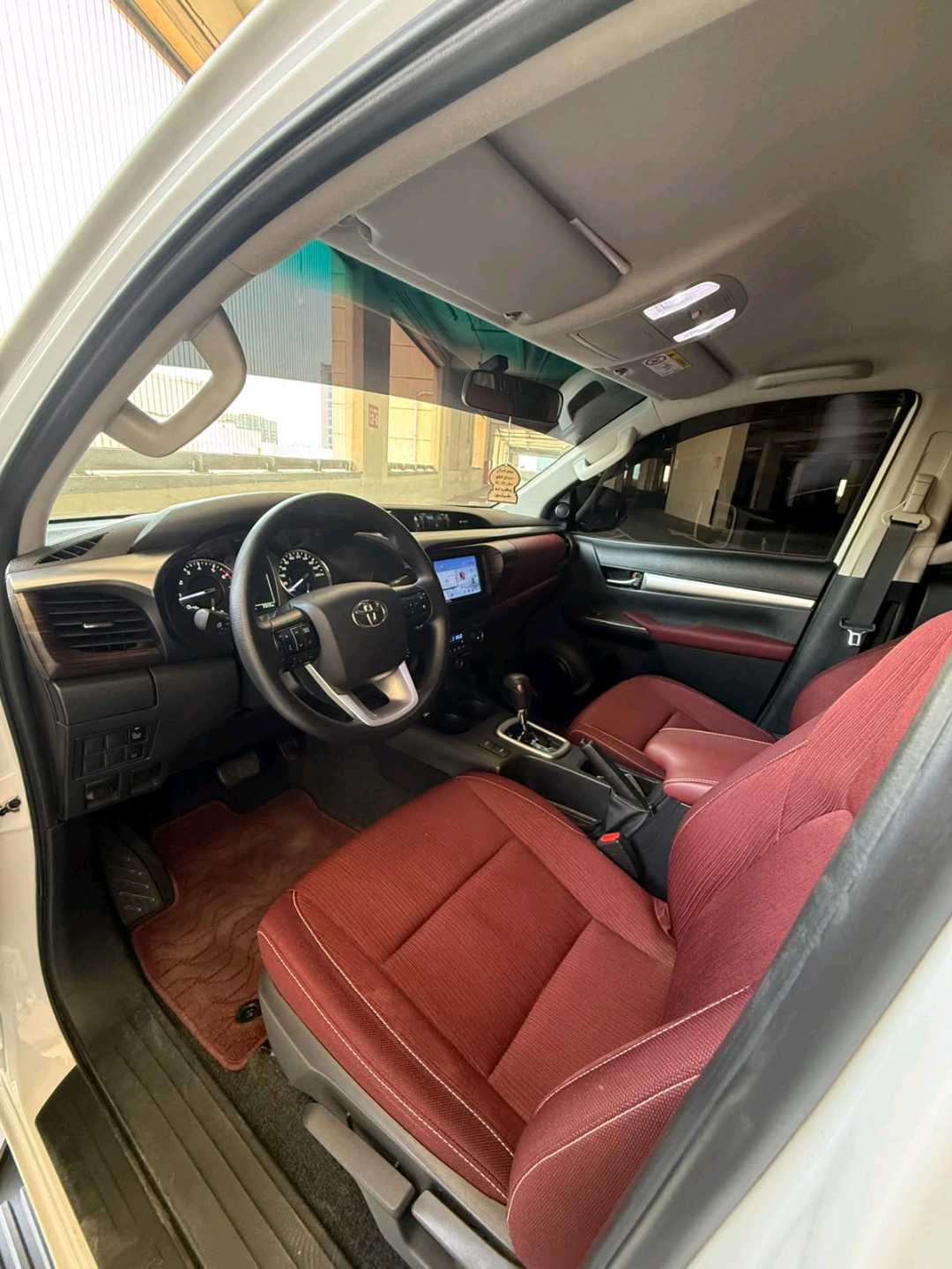 Car Image 2025 TOYOTA HILUX 2.7