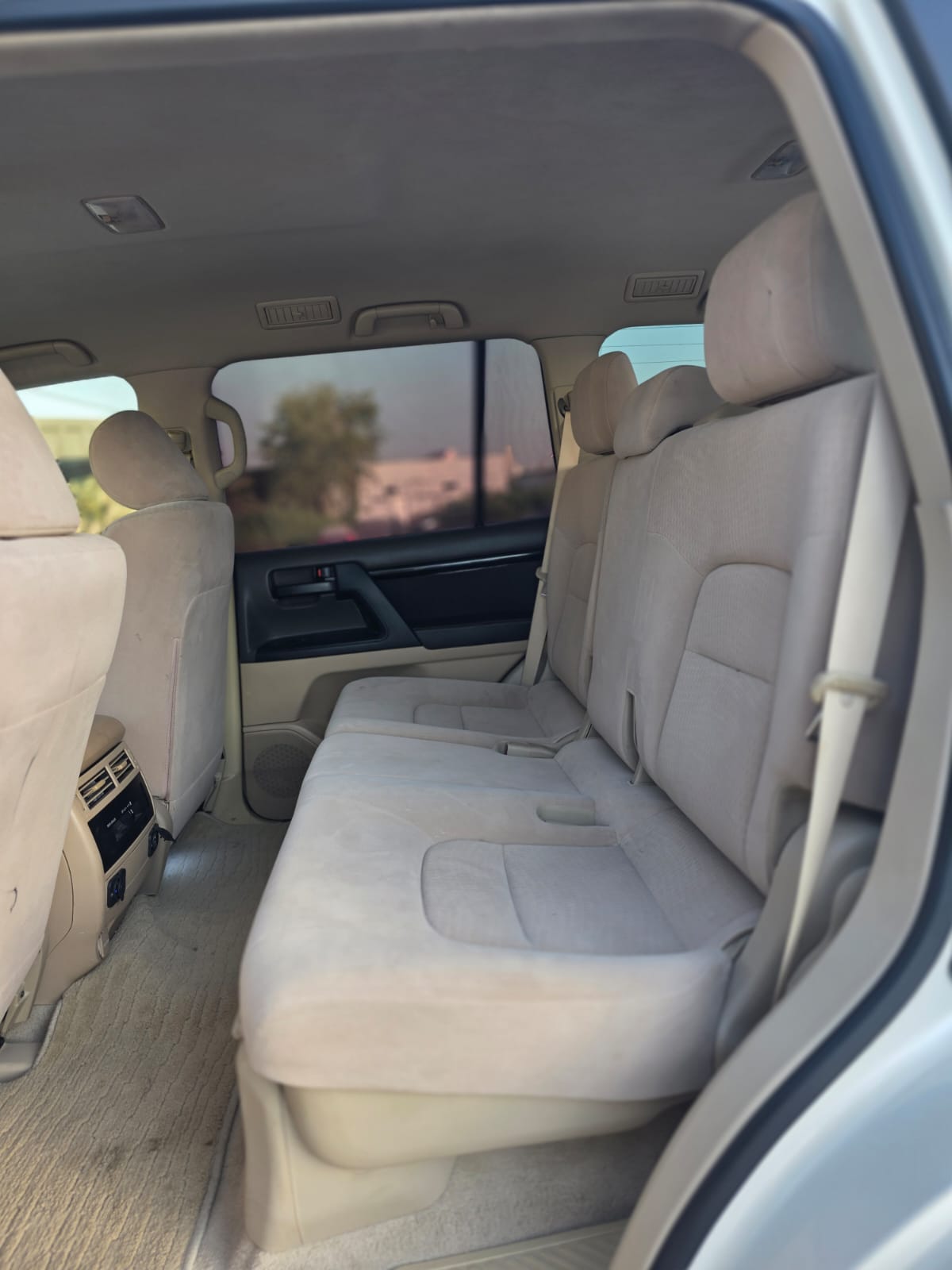 Car Image 2010 TOYOTA LAND CRUISER GX.R