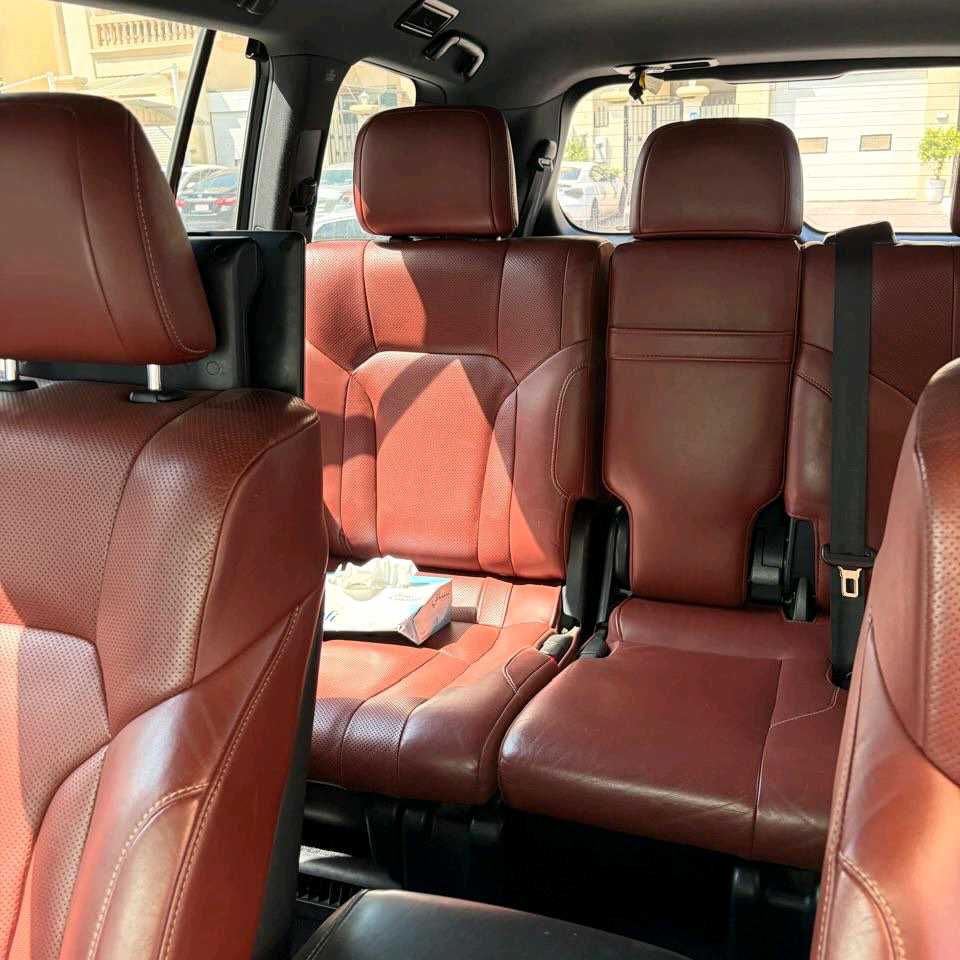 Car Image 2016 LEXUS LX 570
