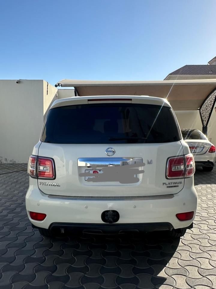 Car Image 2016 NISSAN PATROL Platinum
