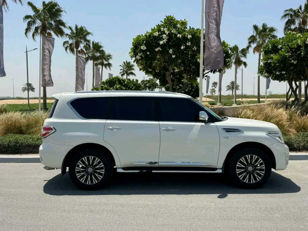 Car Image 2016 NISSAN PATROL Platinum