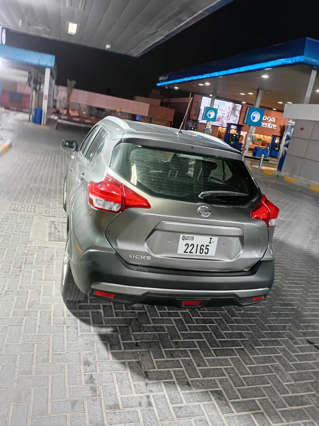 Car Image 2018 NISSAN KICKS 