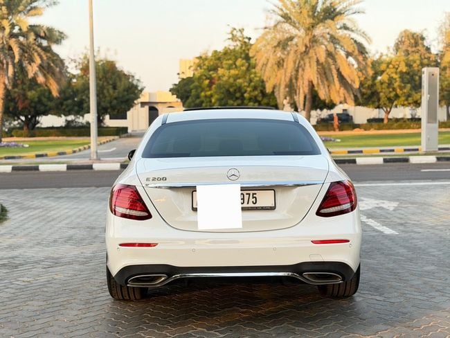 Car Image 2019 MERCEDES E Class 200
