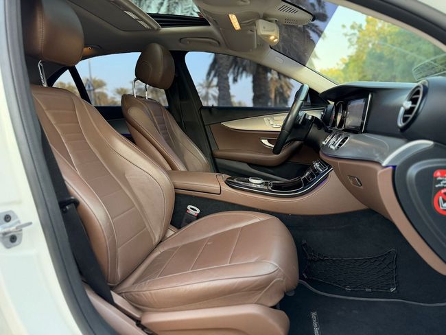 Car Image 2019 MERCEDES E Class 200