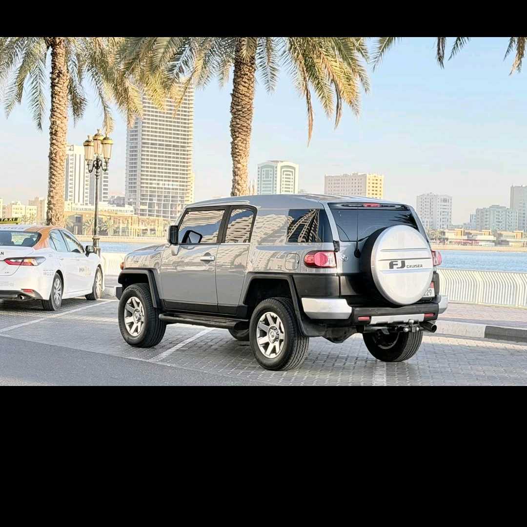 Car Image 2008 TOYOTA FJ CRUISER 