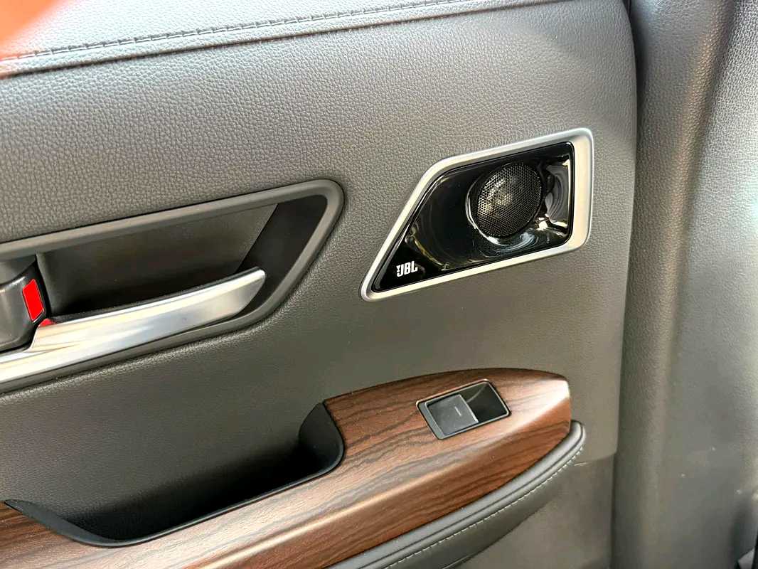 Car Image 2026 TOYOTA LAND CRUISER VX