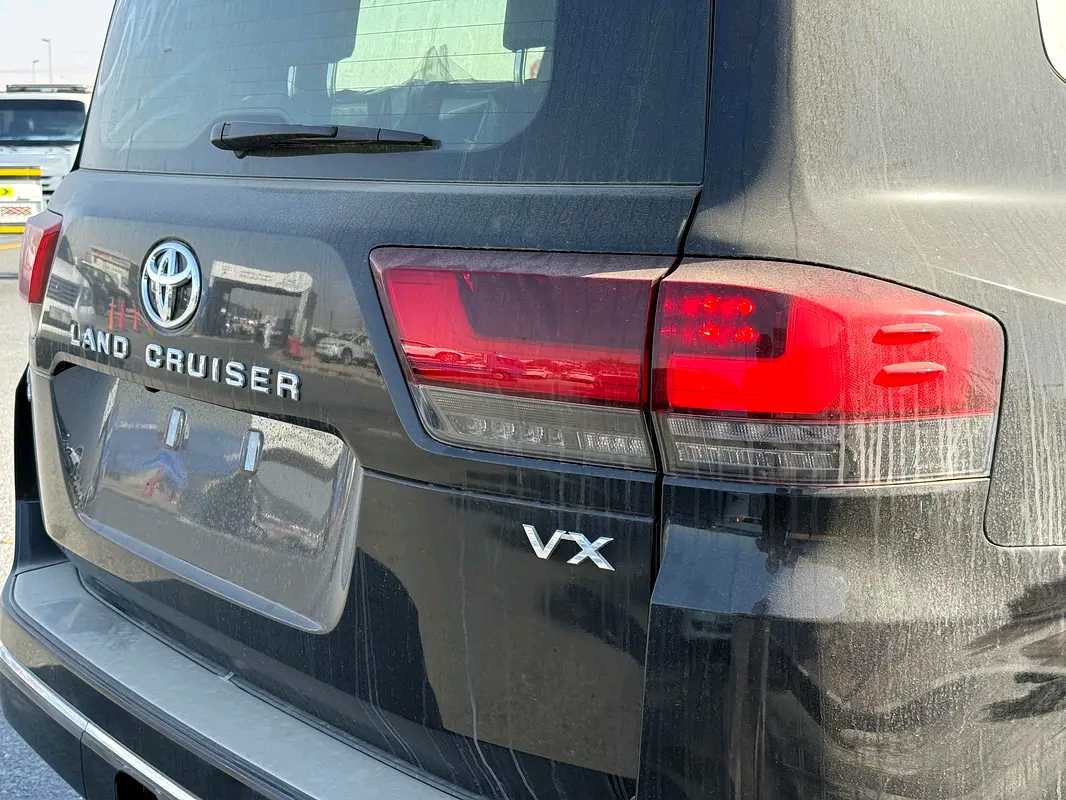 Car Image 2026 TOYOTA LAND CRUISER VX