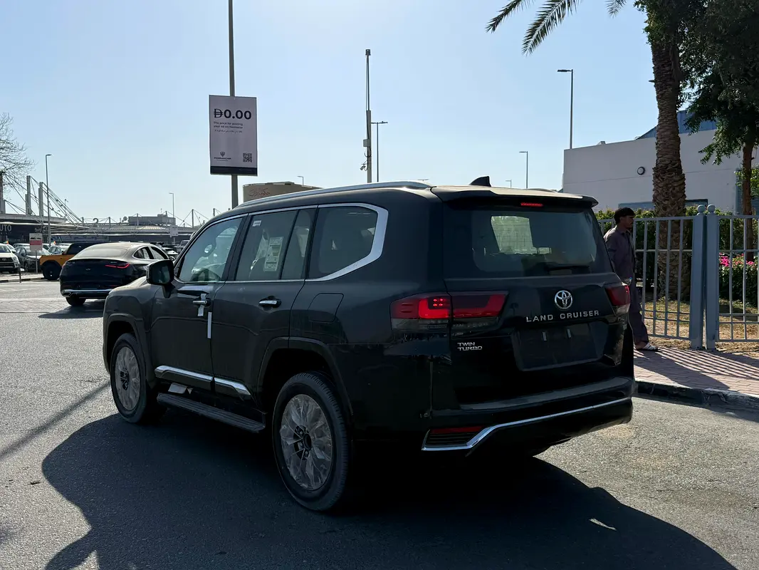 Car Image 2026 TOYOTA LAND CRUISER VX