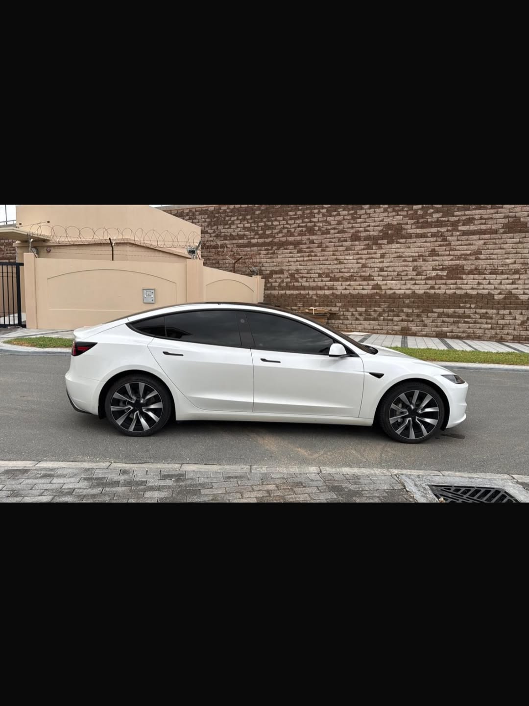 Car Image 2024 TESLA Model 3 